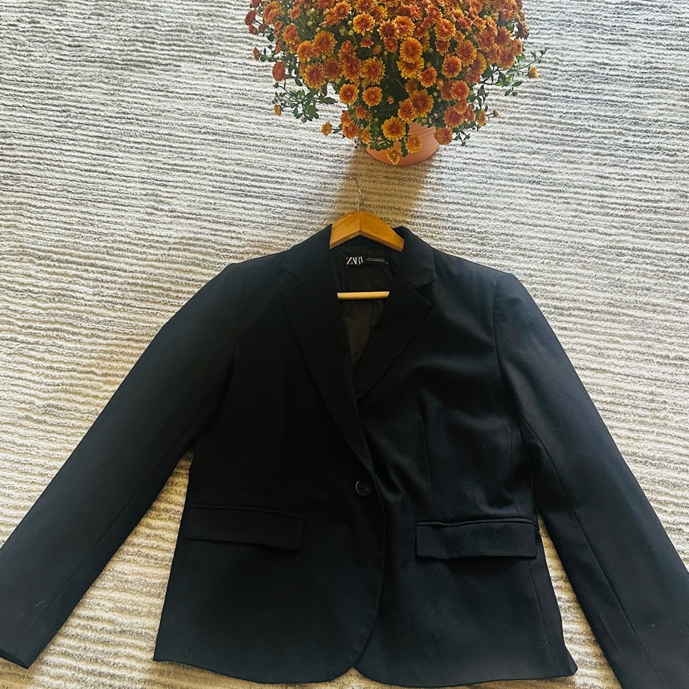 Zara Women's Black Blazer